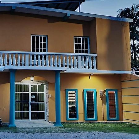 Hotel Y Restaurante Casa Jardines San Benito Dış mekan fotoğraf