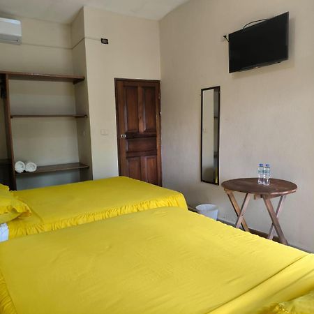 Hotel Y Restaurante Casa Jardines San Benito Dış mekan fotoğraf