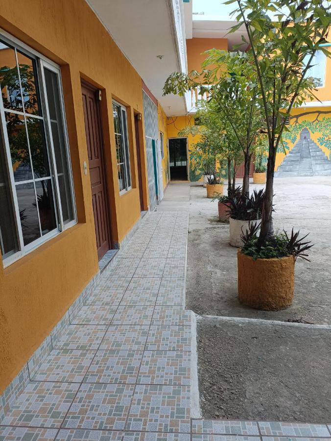 Hotel Y Restaurante Casa Jardines San Benito Dış mekan fotoğraf