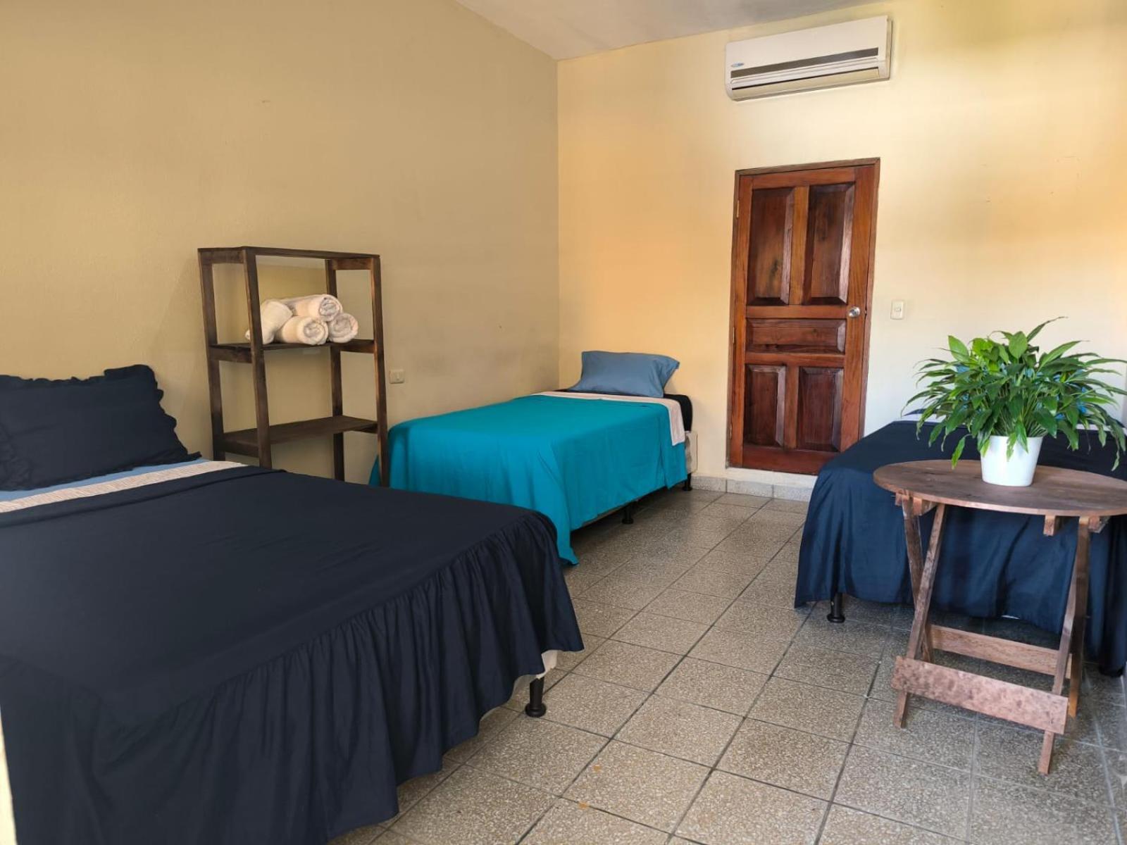 Hotel Y Restaurante Casa Jardines San Benito Dış mekan fotoğraf